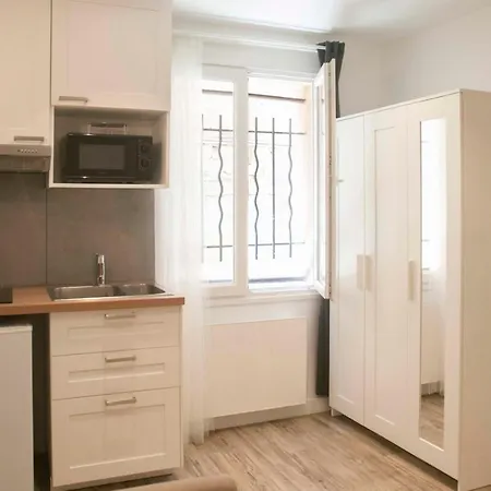 Cosy And Modern Studio In Vanves *