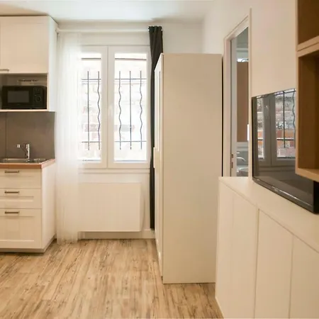 Cosy And Modern Studio In Vanves *